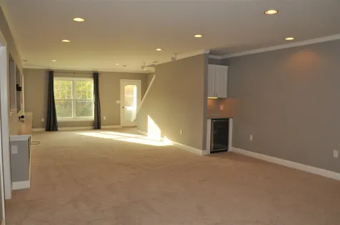 36 Beals Road Bedford NH 03110