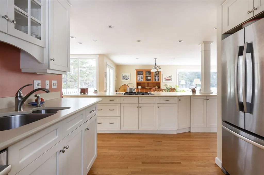 10 Wheelhouse Way Kittery ME 03905