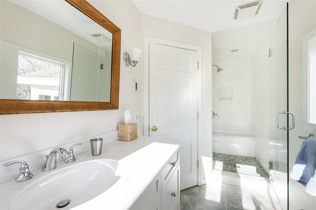 10 Wheelhouse Way Kittery ME 03905