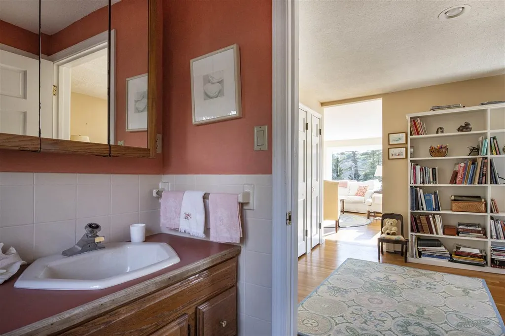 10 Wheelhouse Way Kittery ME 03905