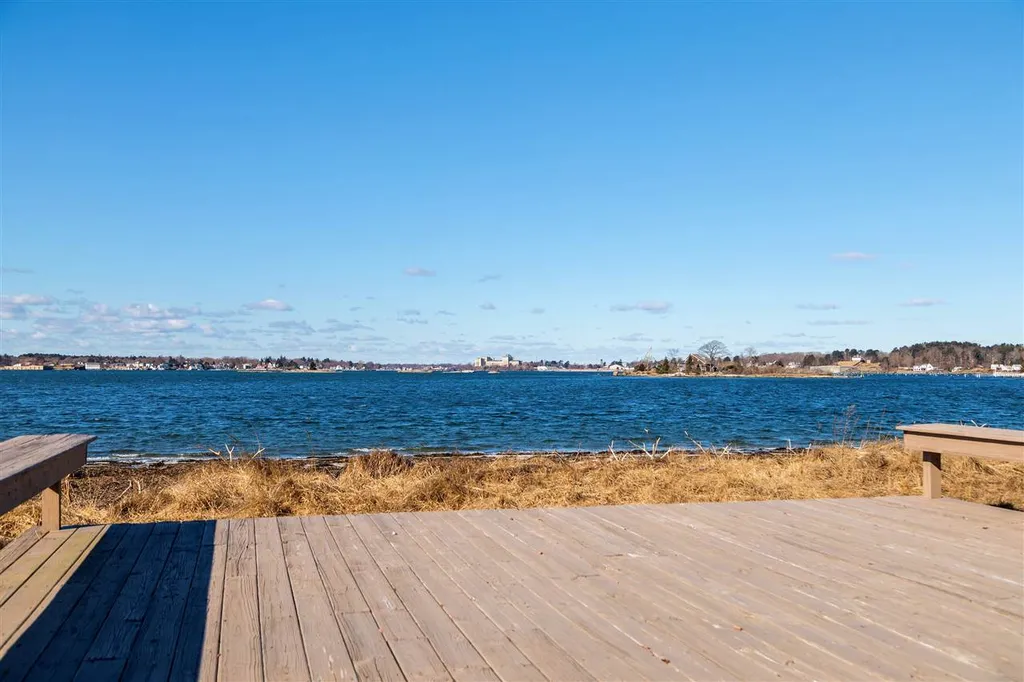 10 Wheelhouse Way Kittery ME 03905