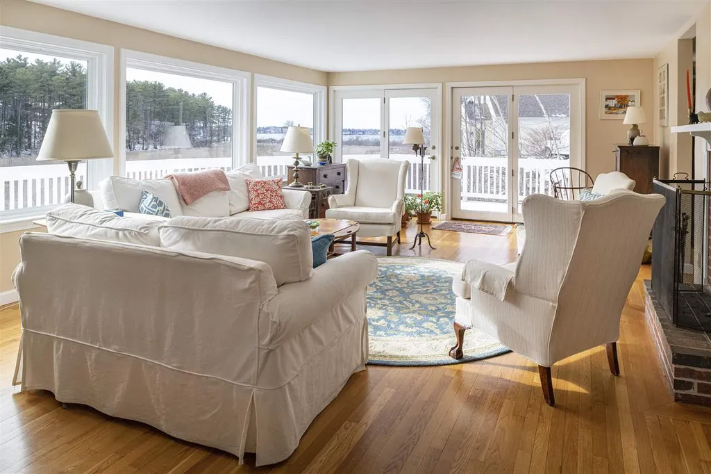 10 Wheelhouse Way Kittery ME 03905