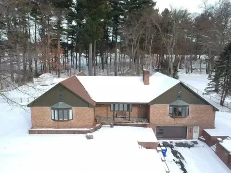 16 Robin Drive Hudson NH 03051