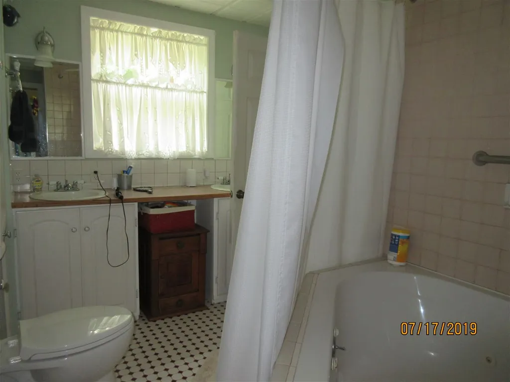 20 Fox Road Middleton NH 03887