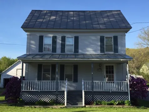 8 Maple Avenue Chelsea VT 05038