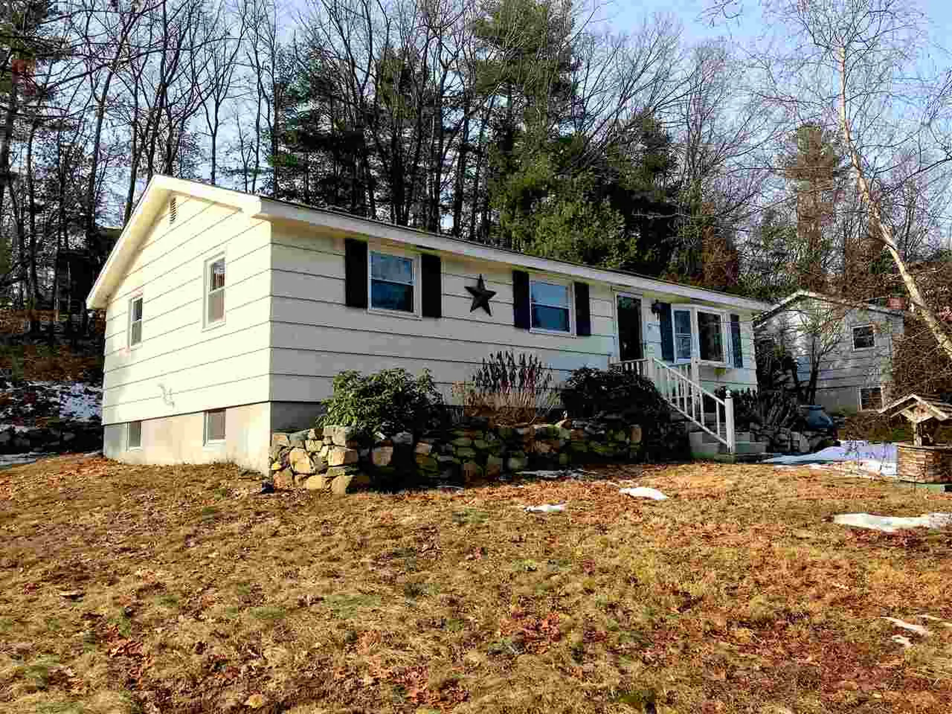 93 Conant Road Nashua NH 03062