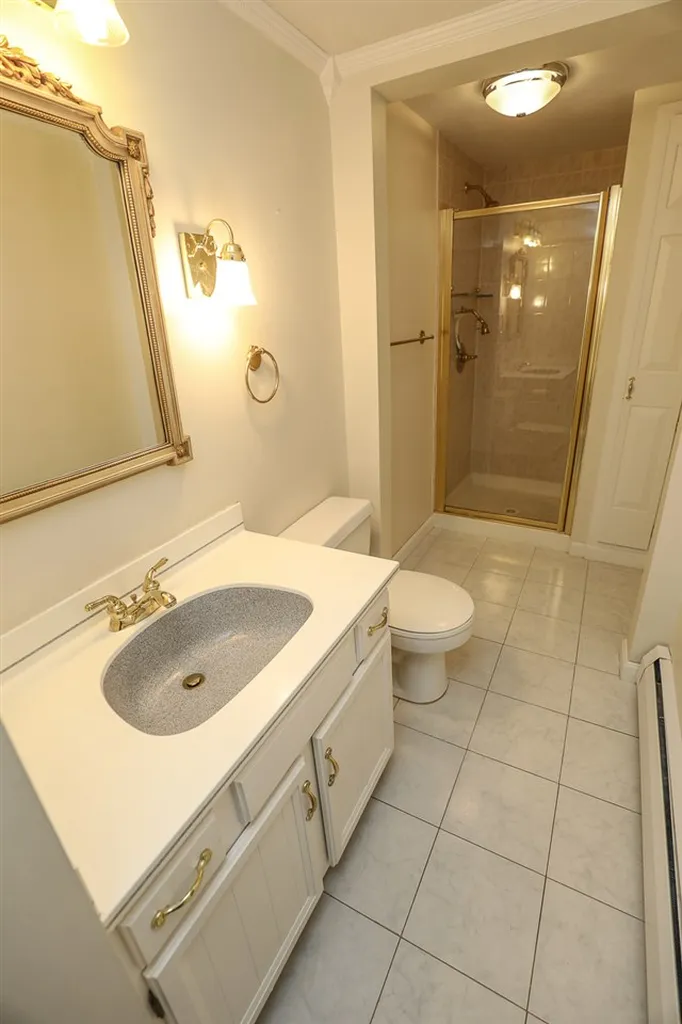 11 Jensen Street Nashua NH 03062