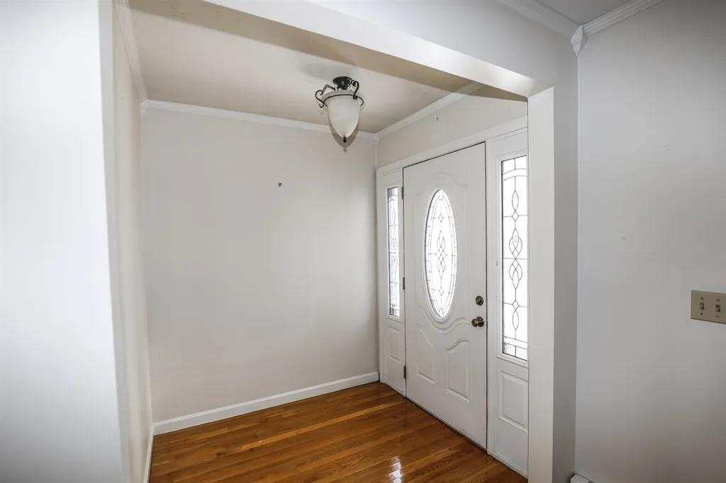 11 Jensen Street Nashua NH 03062