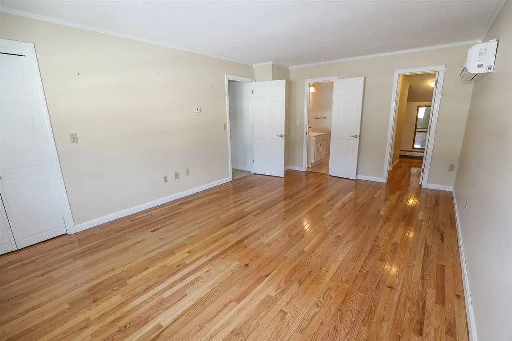 11 Jensen Street Nashua NH 03062