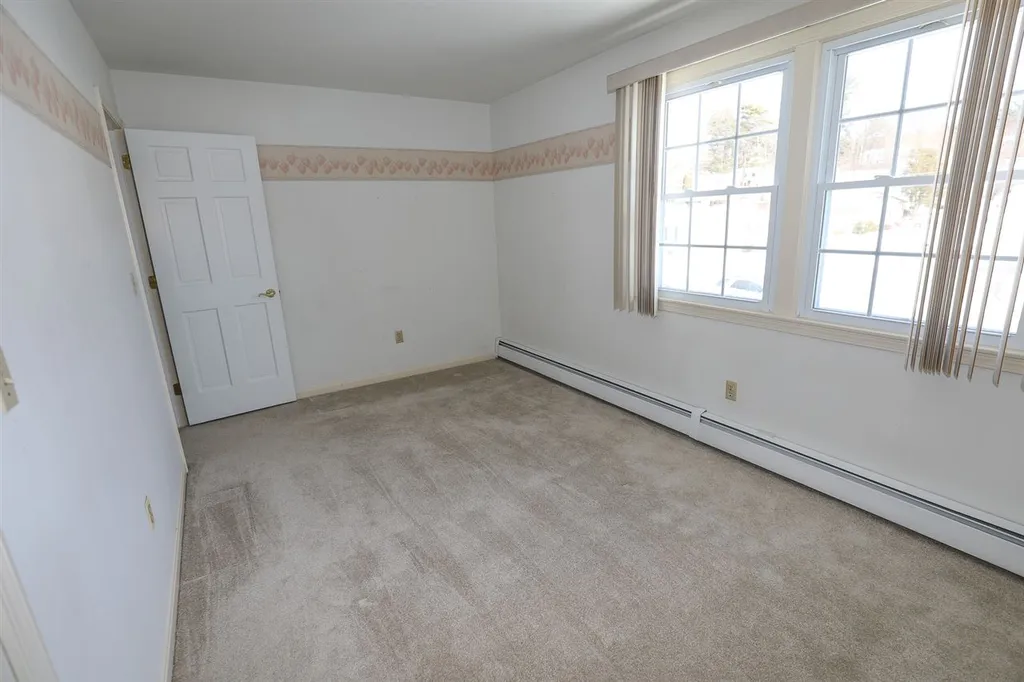 11 Jensen Street Nashua NH 03062
