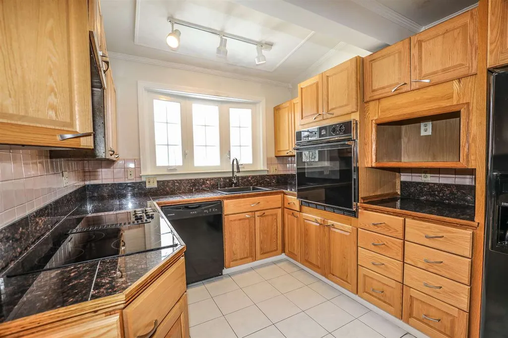 11 Jensen Street Nashua NH 03062