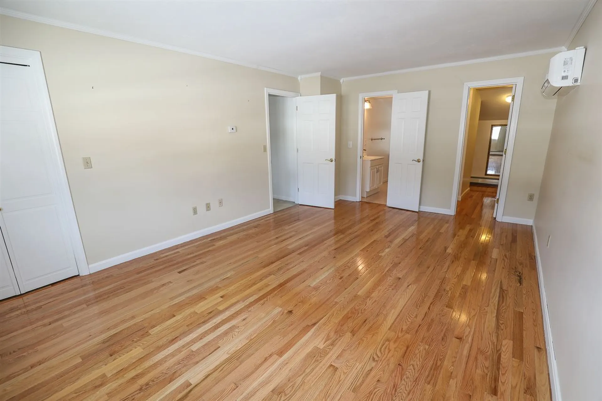 11 Jensen Street Nashua NH 03062