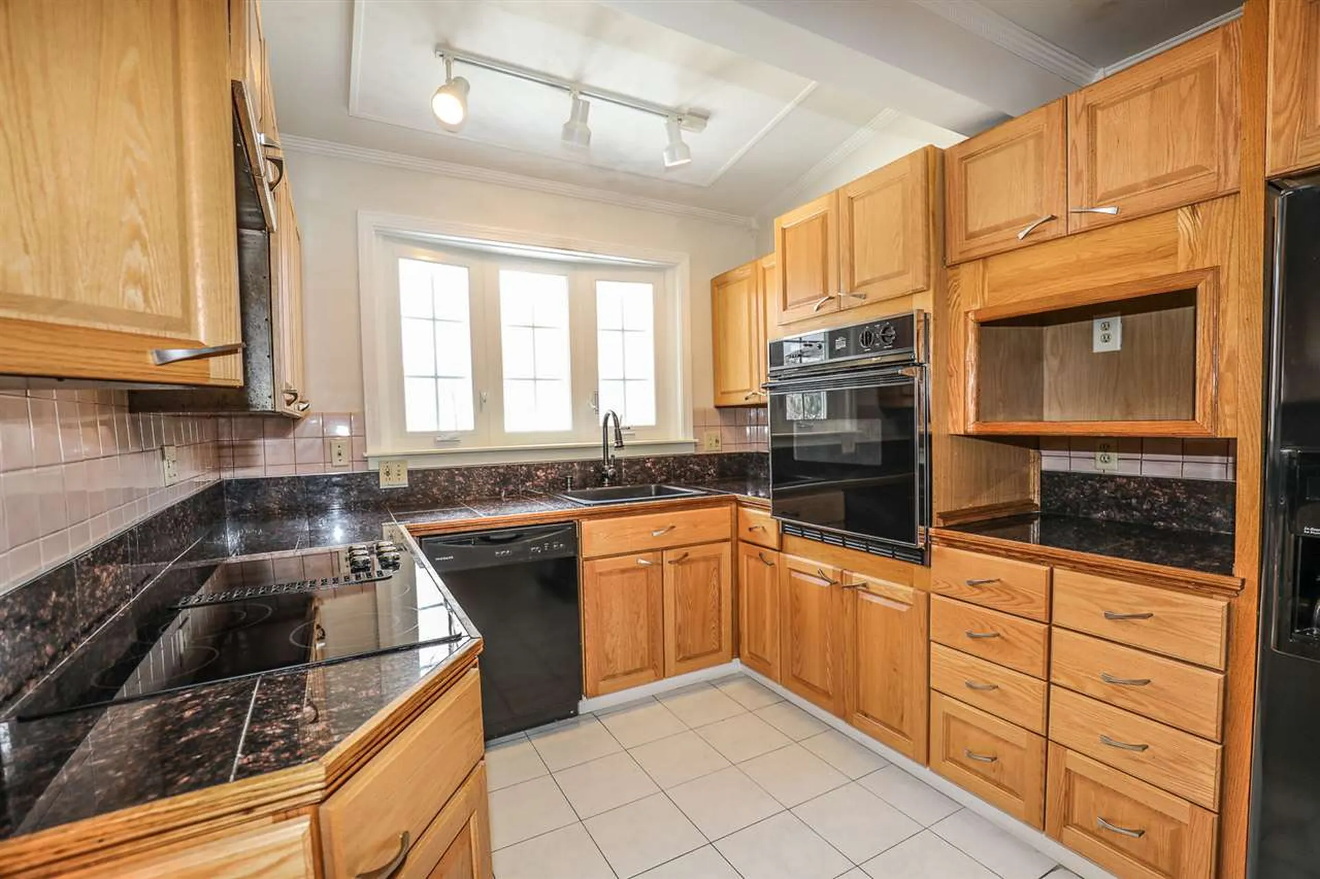 11 Jensen Street Nashua NH 03062