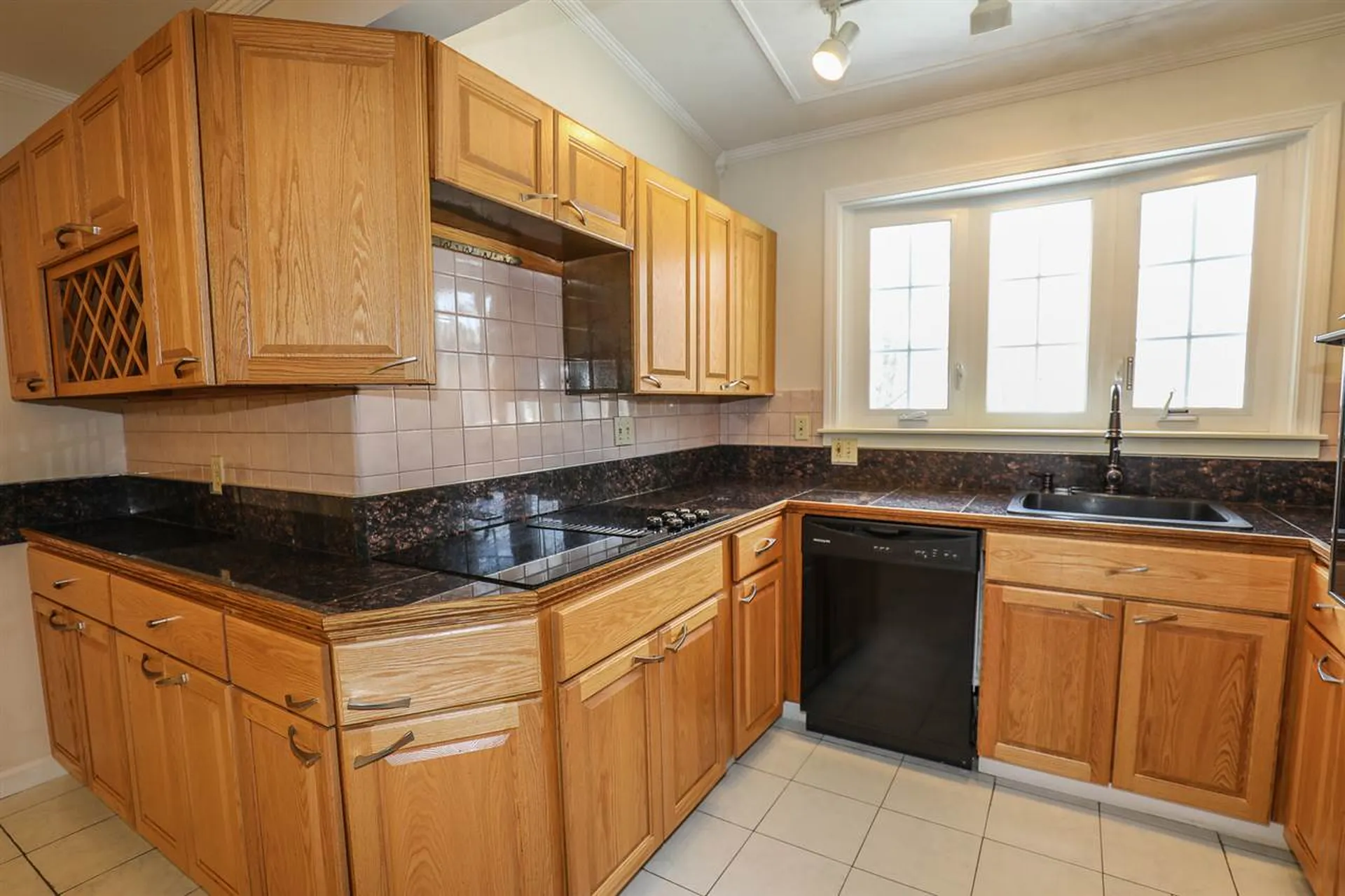 11 Jensen Street Nashua NH 03062
