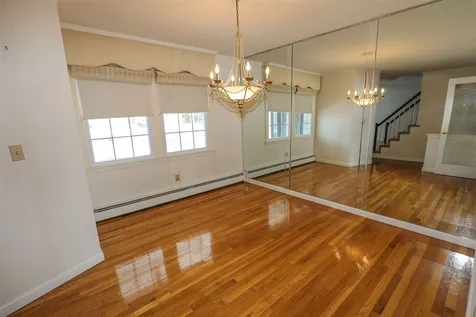 11 Jensen Street Nashua NH 03062