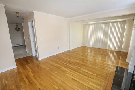 11 Jensen Street Nashua NH 03062