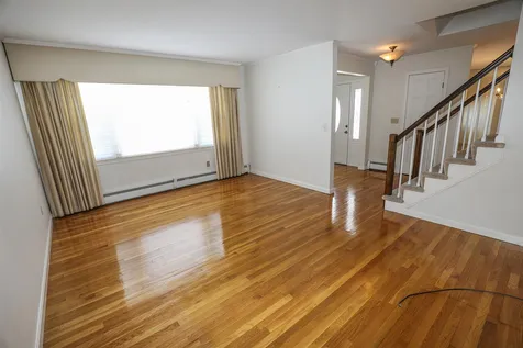 11 Jensen Street Nashua NH 03062