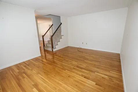 11 Jensen Street Nashua NH 03062