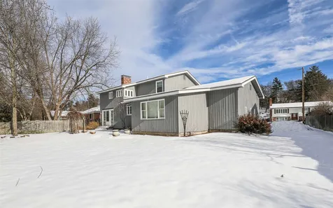11 Jensen Street Nashua NH 03062