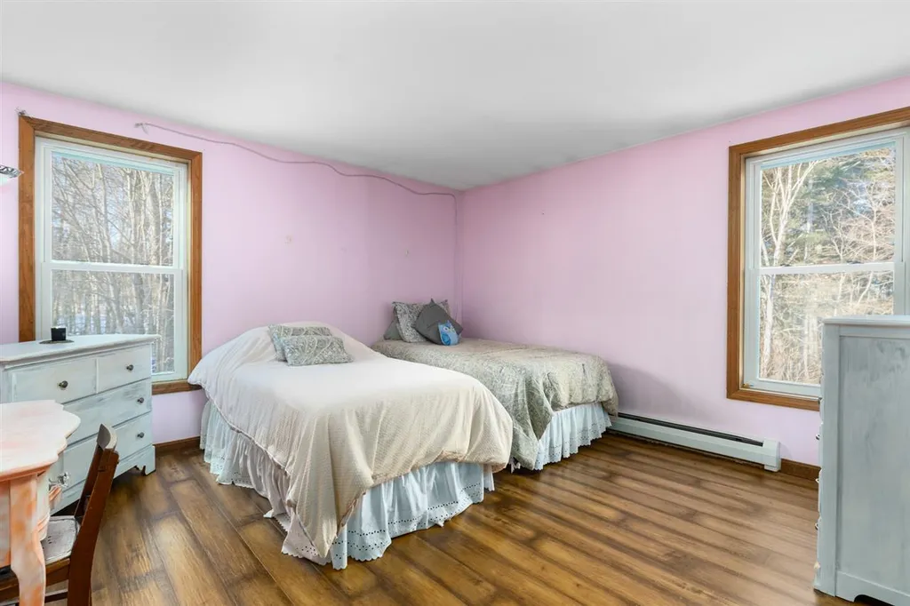 8 Locke Hill Lane Barrington NH 03825