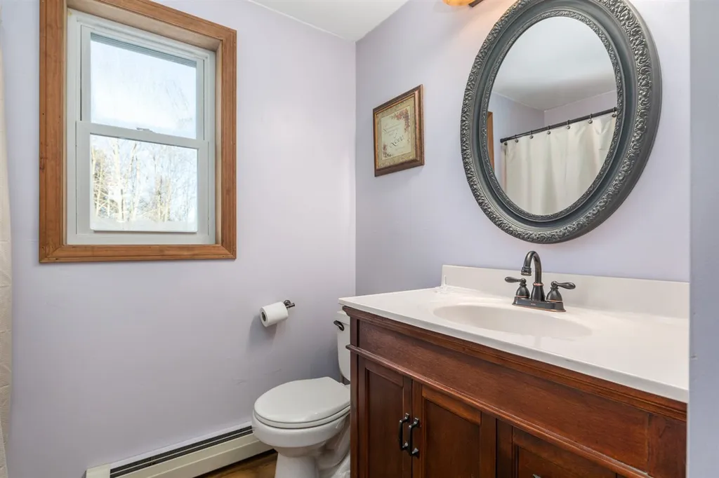 8 Locke Hill Lane Barrington NH 03825