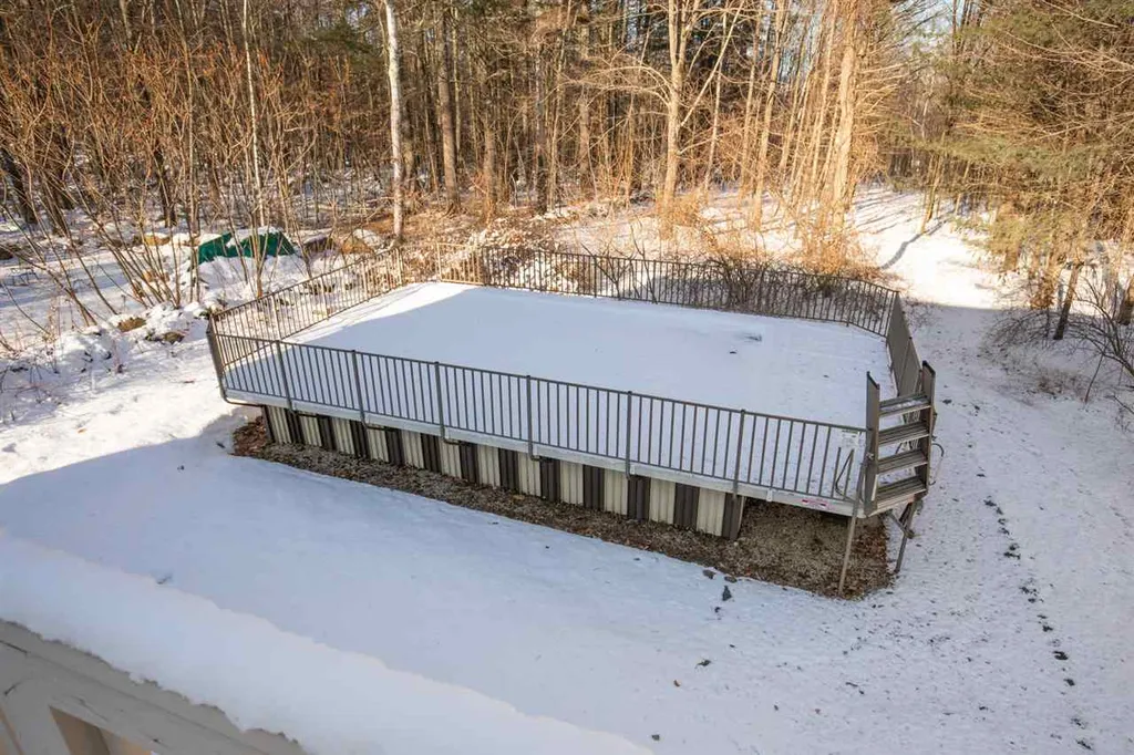 8 Locke Hill Lane Barrington NH 03825