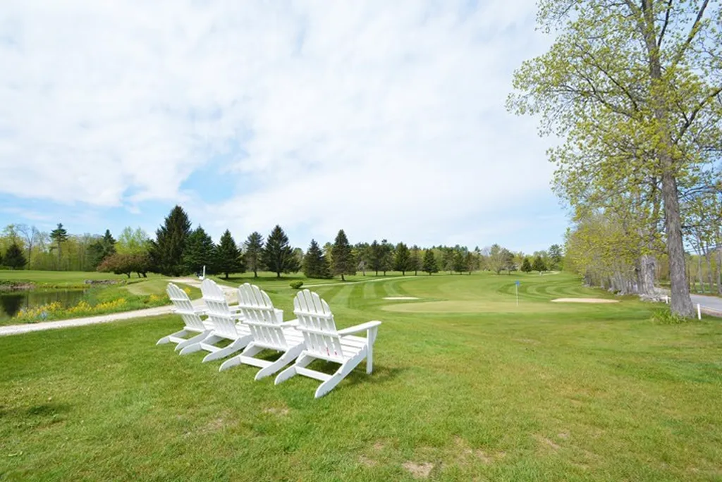 8 Locke Hill Lane Barrington NH 03825