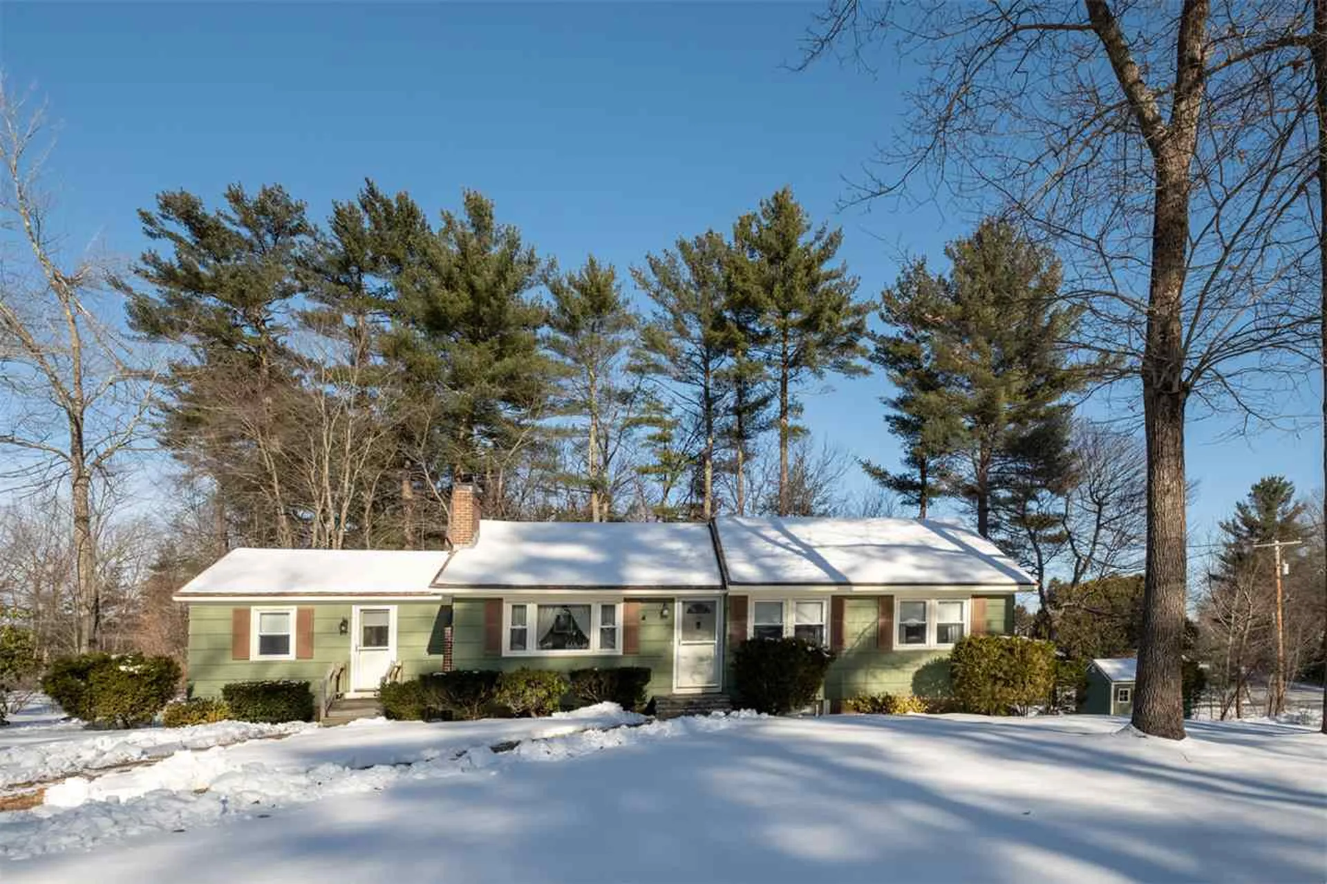 29 Woodknoll Drive North Hampton NH 03862