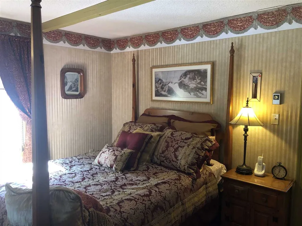 7 Woodchuck Lane Somersworth NH 03878