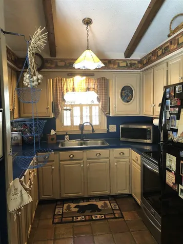 7 Woodchuck Lane Somersworth NH 03878