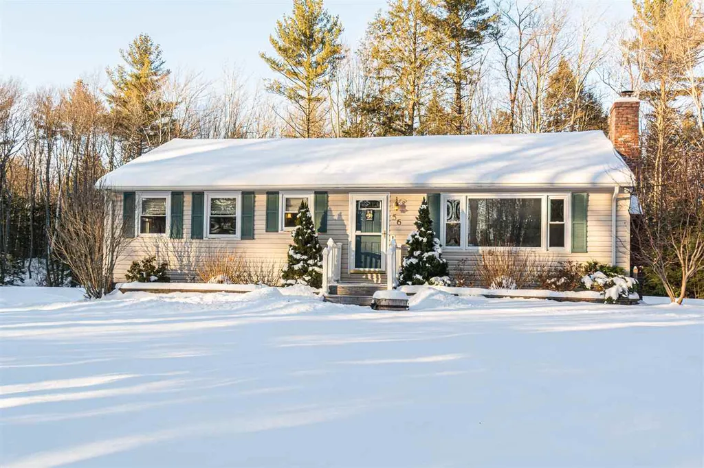 56 Smith Road Chester NH 03036