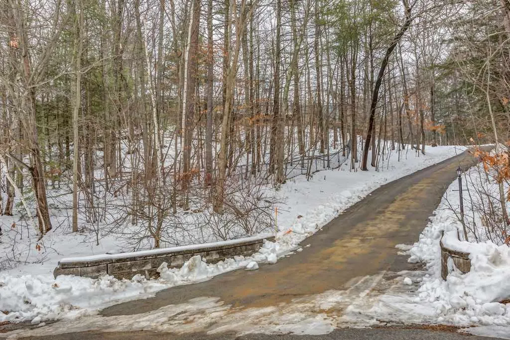 26 Black Oak Drive Hollis NH 03049
