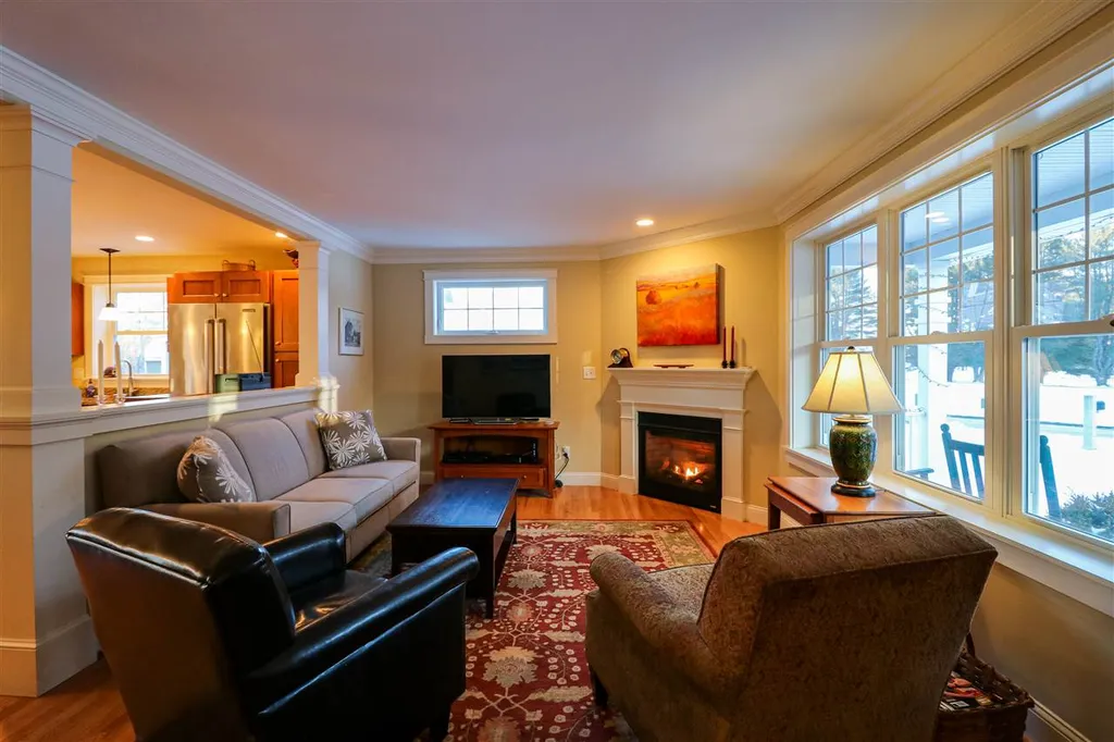 20 Honeycomb Way Newmarket NH 03857