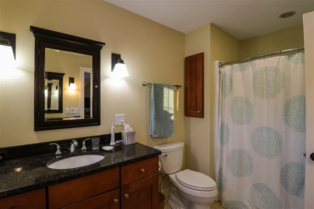 20 Honeycomb Way Newmarket NH 03857