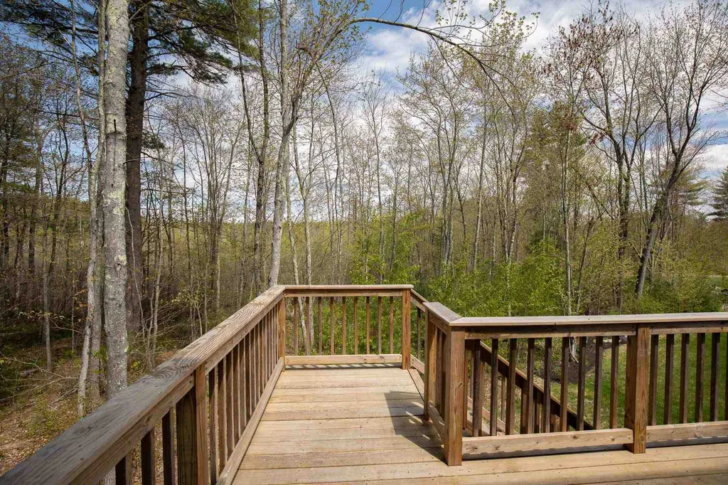 20 Honeycomb Way Newmarket NH 03857