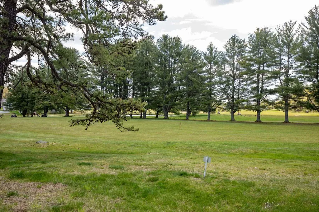 20 Honeycomb Way Newmarket NH 03857