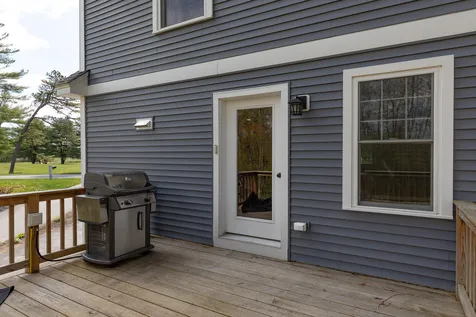 20 Honeycomb Way Newmarket NH 03857