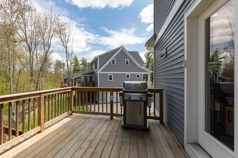 20 Honeycomb Way Newmarket NH 03857