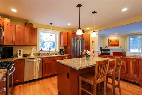 20 Honeycomb Way Newmarket NH 03857