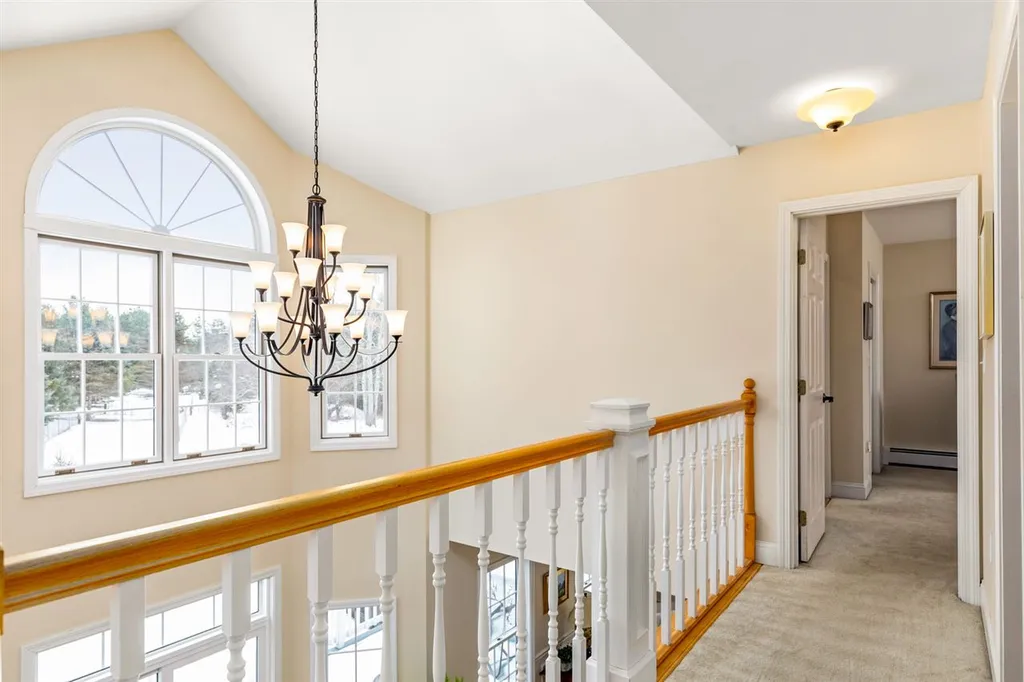 14 Bristol Lane Dover NH 03820