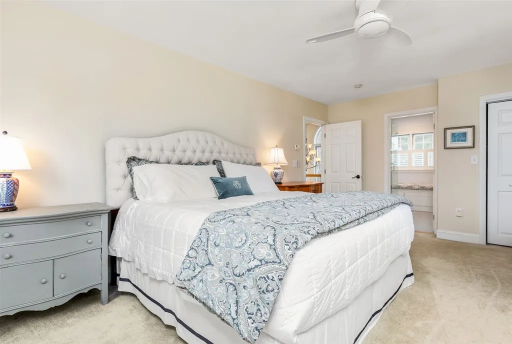 14 Bristol Lane Dover NH 03820