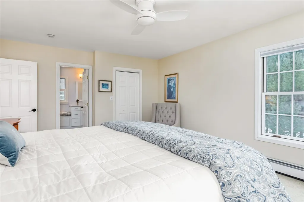 14 Bristol Lane Dover NH 03820