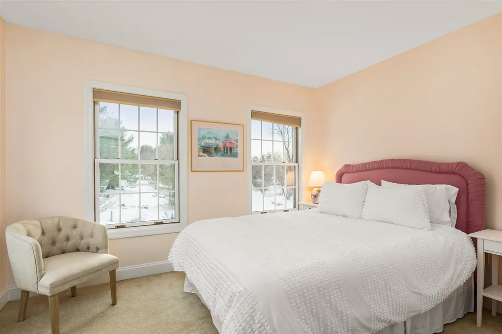 14 Bristol Lane Dover NH 03820