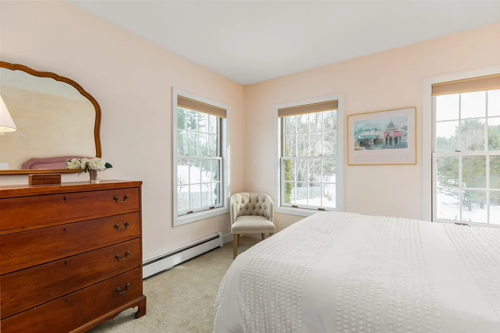 14 Bristol Lane Dover NH 03820