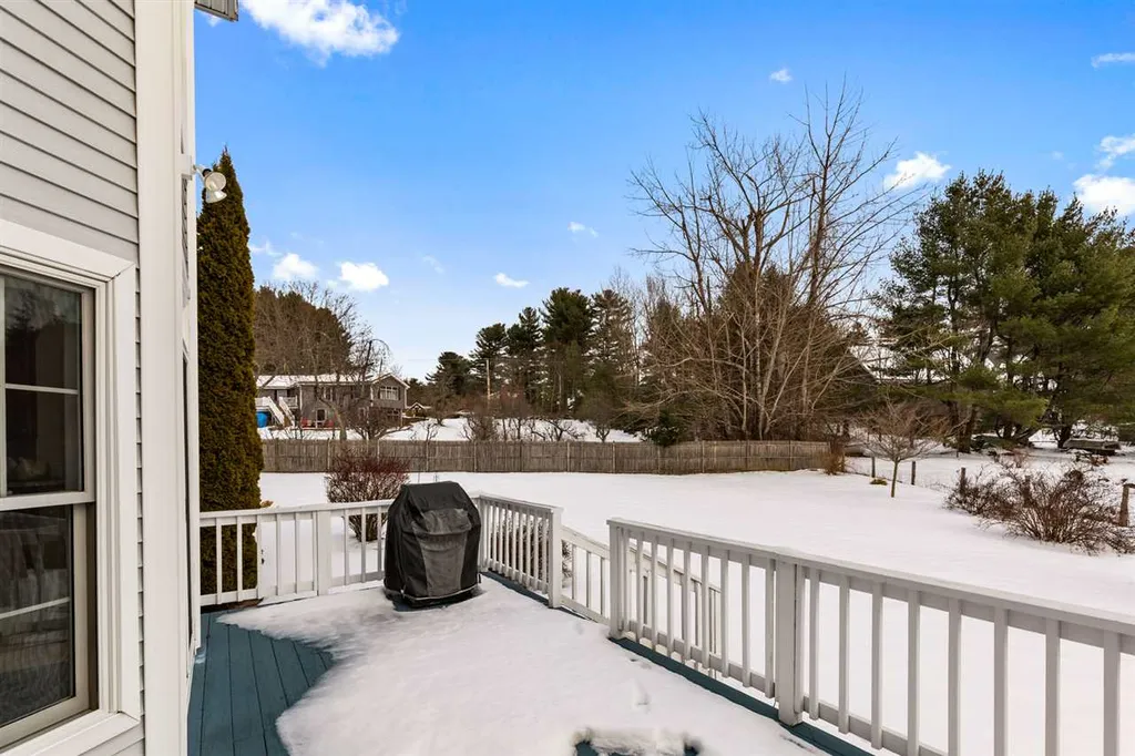 14 Bristol Lane Dover NH 03820