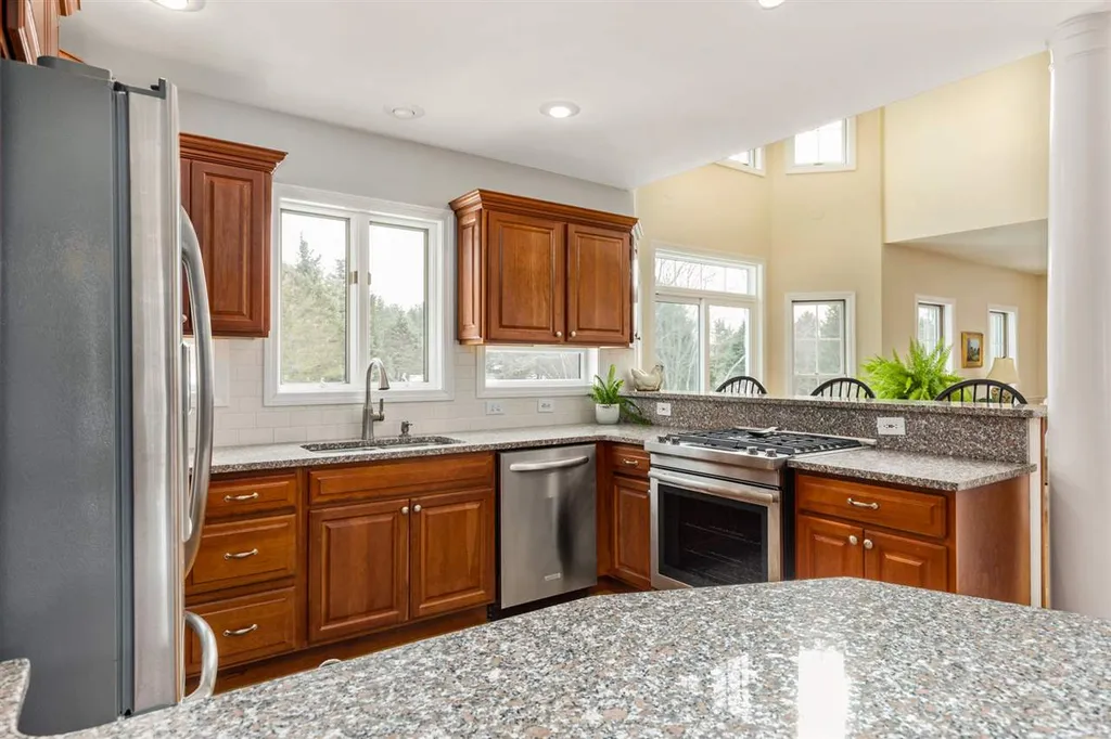 14 Bristol Lane Dover NH 03820
