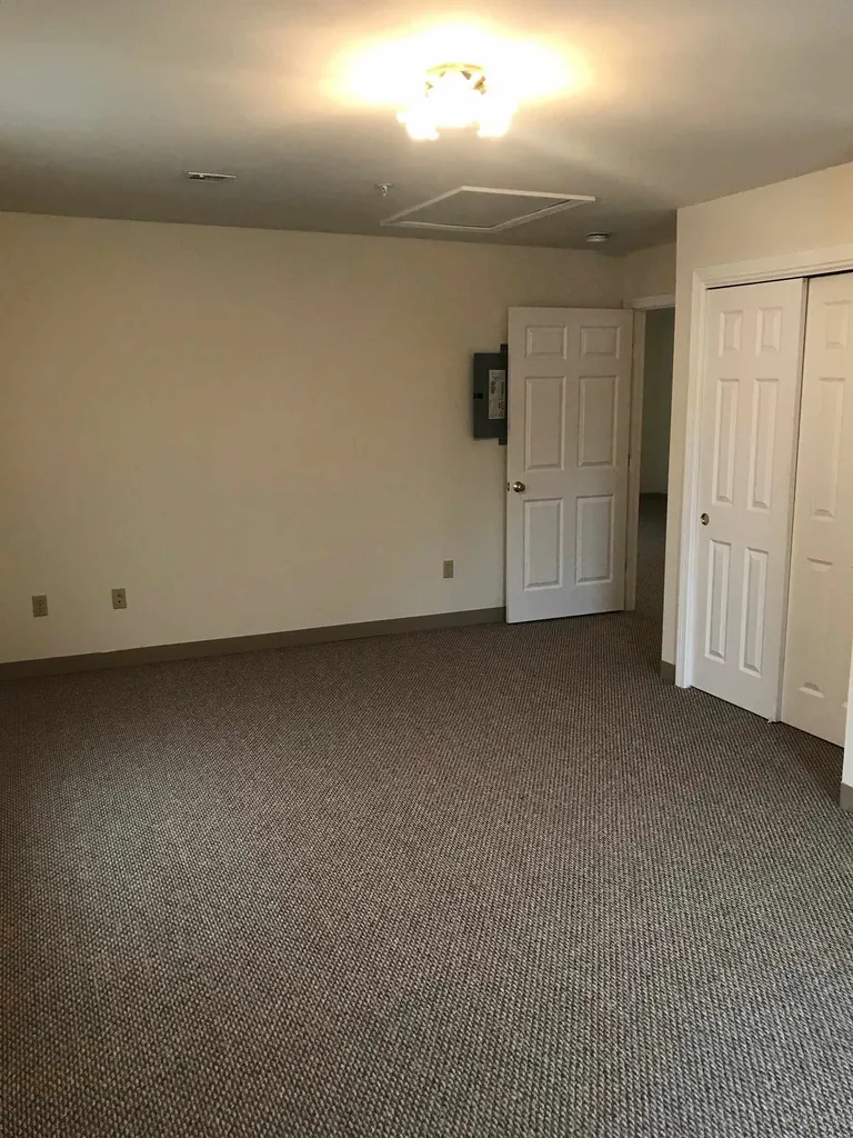 4 Tampa Drive Rochester NH 03867