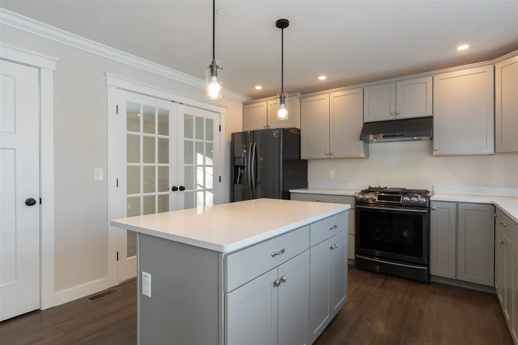 13 Boulder Drive Newmarket NH 03857