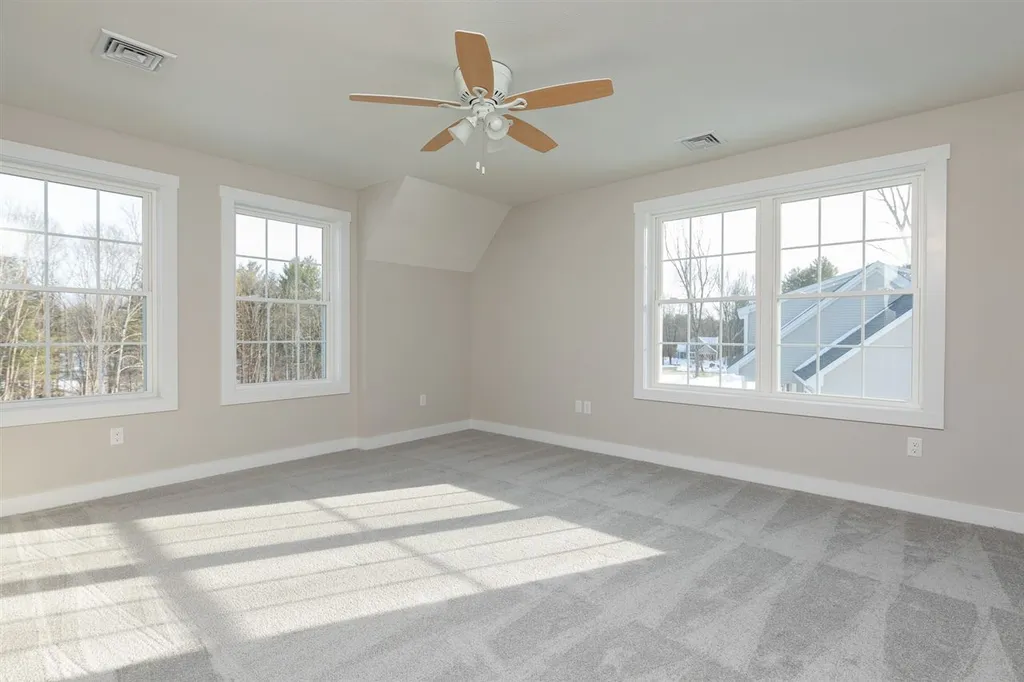 13 Boulder Drive Newmarket NH 03857