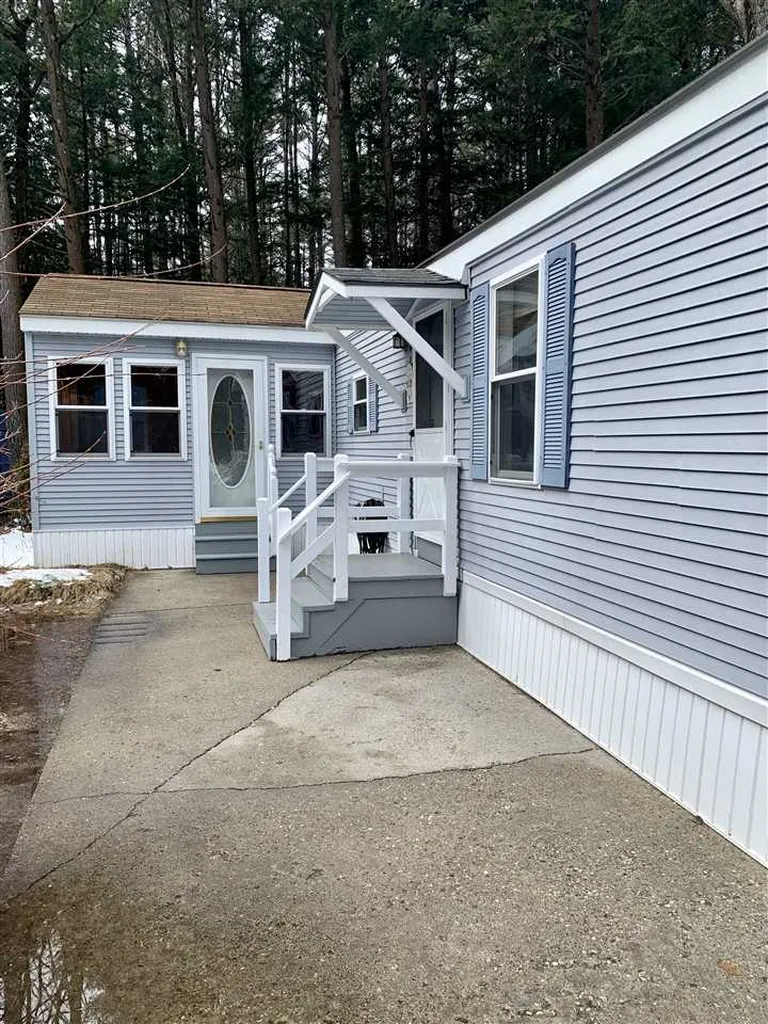 39 Oriole Avenue Keene NH 03431